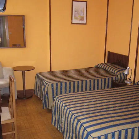 Гостевой дом Pension Arcos Овьедо