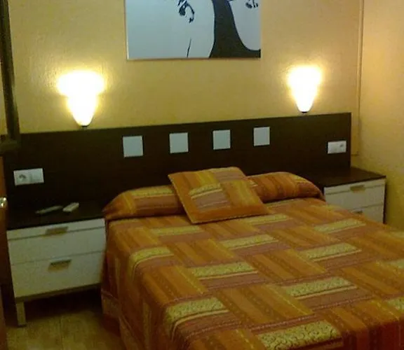 阿科斯旅馆 2* 奥维耶多